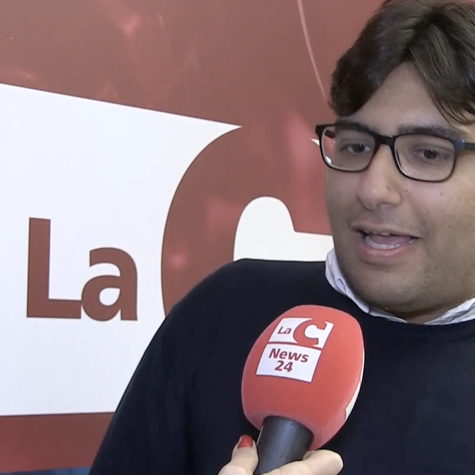 Fiore Manzo, attivista rom e plurilaureato: «Ribaltiamo i pregiudizi» | VIDEO