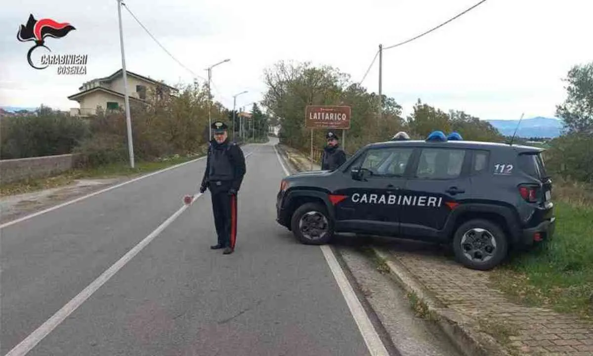Lattarico, 20enne finisce ai domiciliari per aver modificato una pistola giocattolo