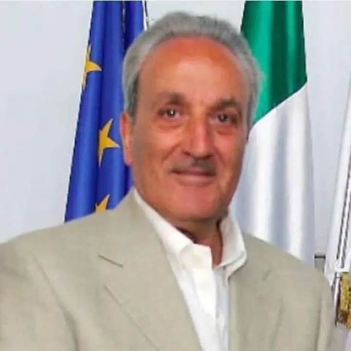 Il cordoglio del sindaco Franz Caruso per la scomparsa del giornalista Raffaele Nigro