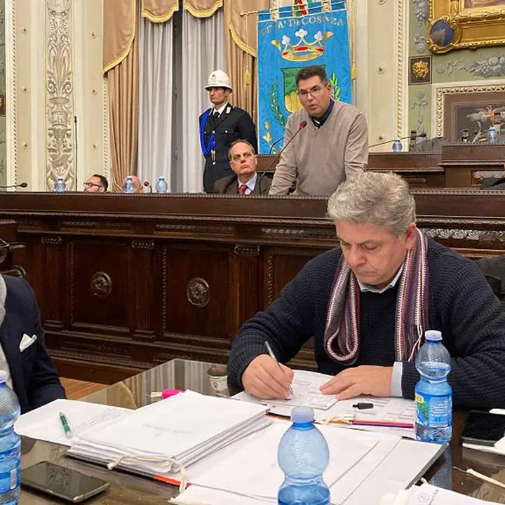 Cosenza, approvato il piano di riequilibrio ventennale. Caruso: «Mancava un atto di verità»