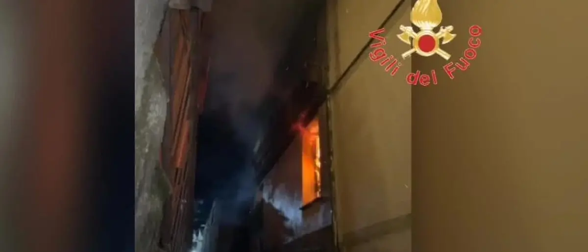 Tragedia sfiorata a Longobucco: i pompieri salvano i residenti | VIDEO