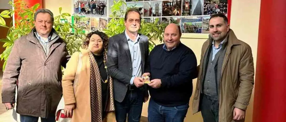 Corigliano-Rossano, la Coldiretti fa visita all'Istituto superiore Majorana: consegnata la tessera di adesione