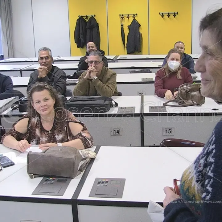 I medici cubani lasciano l'università di Cosenza, pronti per gli ospedali | VIDEO