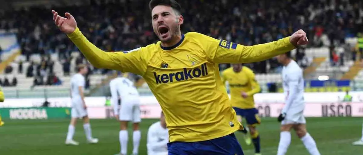 Cosenza sempre più giù. Anche a Modena i Lupi vanno al tappeto (2-0)