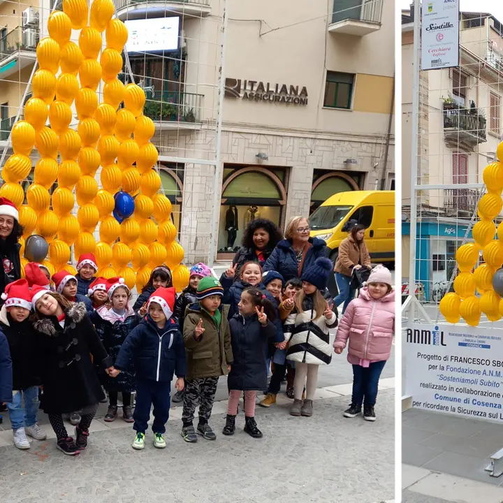 L'albero dell'Anmil sul corso di Cosenza in memoria delle vittime sul lavoro