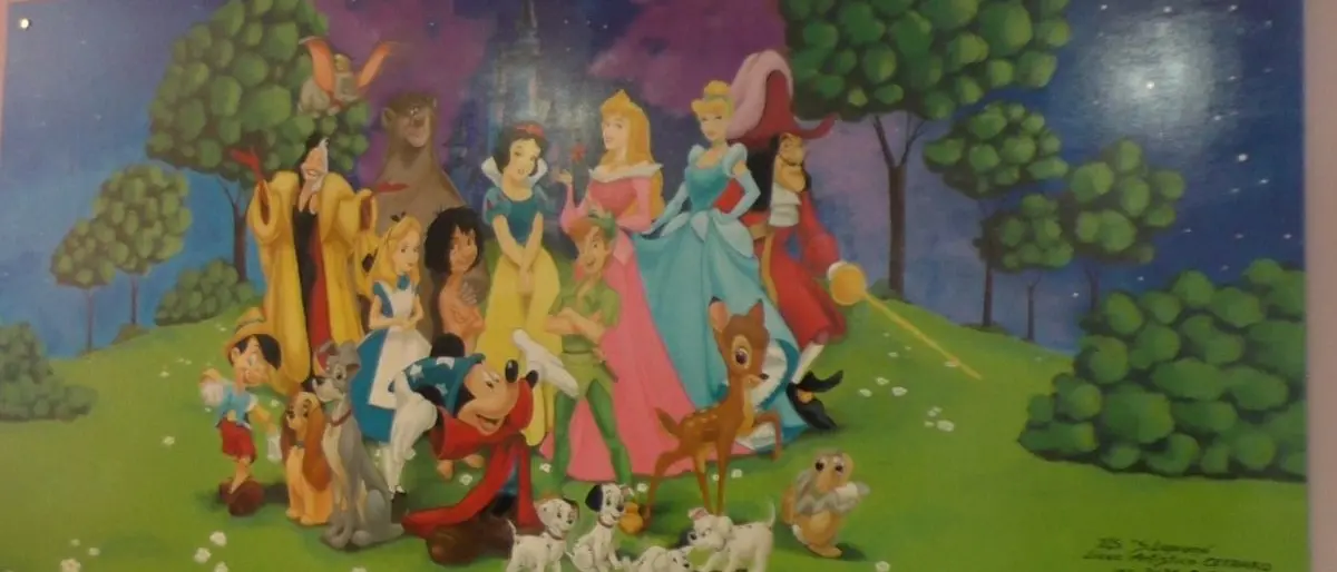 Cetraro, ragazzi del liceo artistico regalano 32 dipinti al reparto di Pediatria