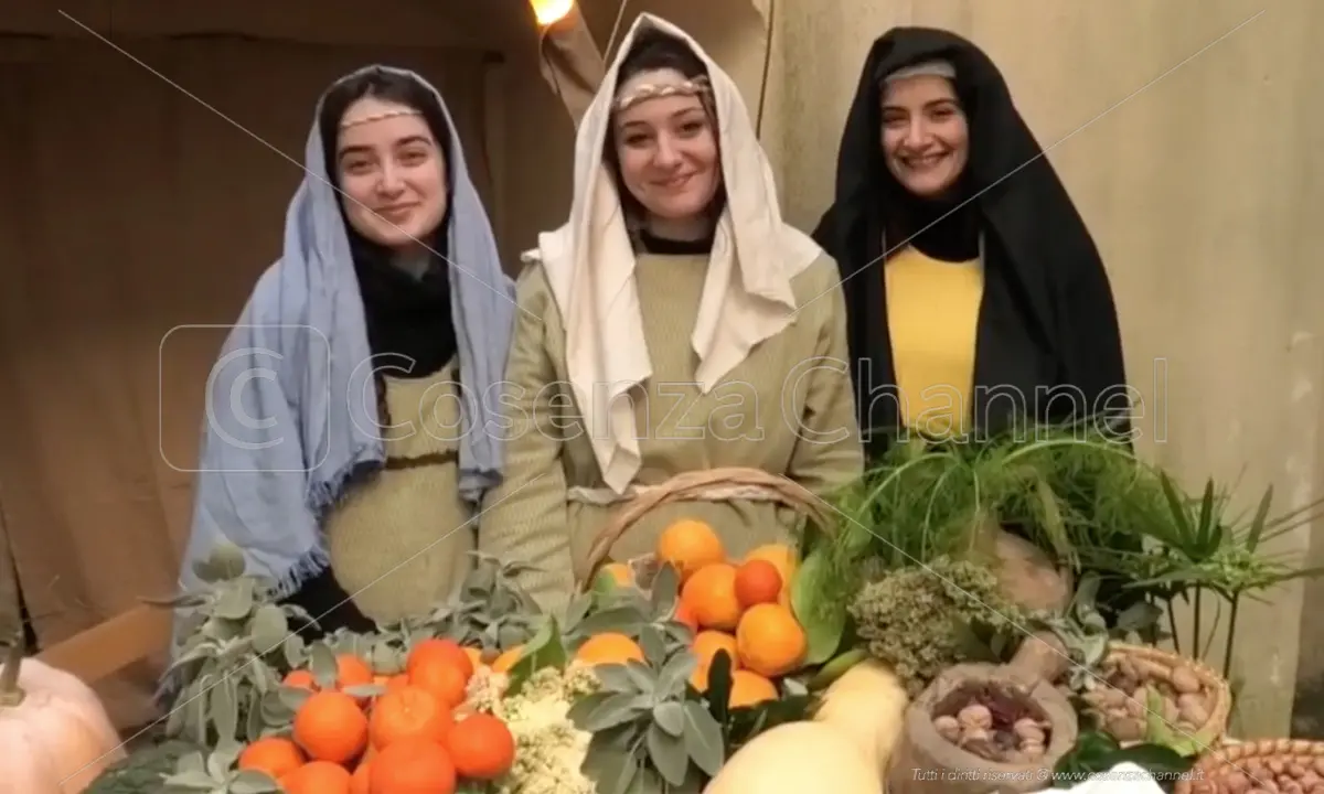 Falconara Albanese e San Lucido, boom di visite per i presepi viventi