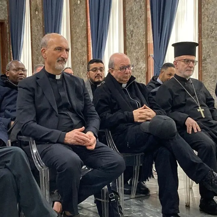 Cosenza, il sindaco Franz Caruso incontra i parroci a Palazzo dei Bruzi | FOTO