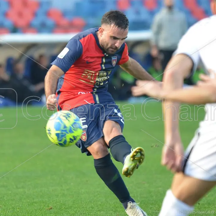 Cosenza-Ascoli, pagelle: Rispoli intraprendente, Brignola pasticcia