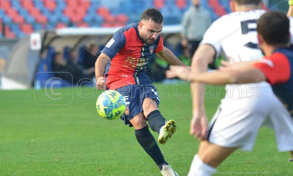 Cosenza-Ascoli, pagelle: Rispoli intraprendente, Brignola pasticcia