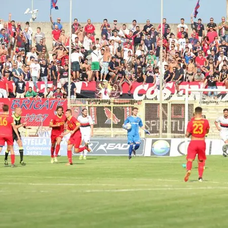 Catanzaro-Cosenza: cambiano data e orario del derby