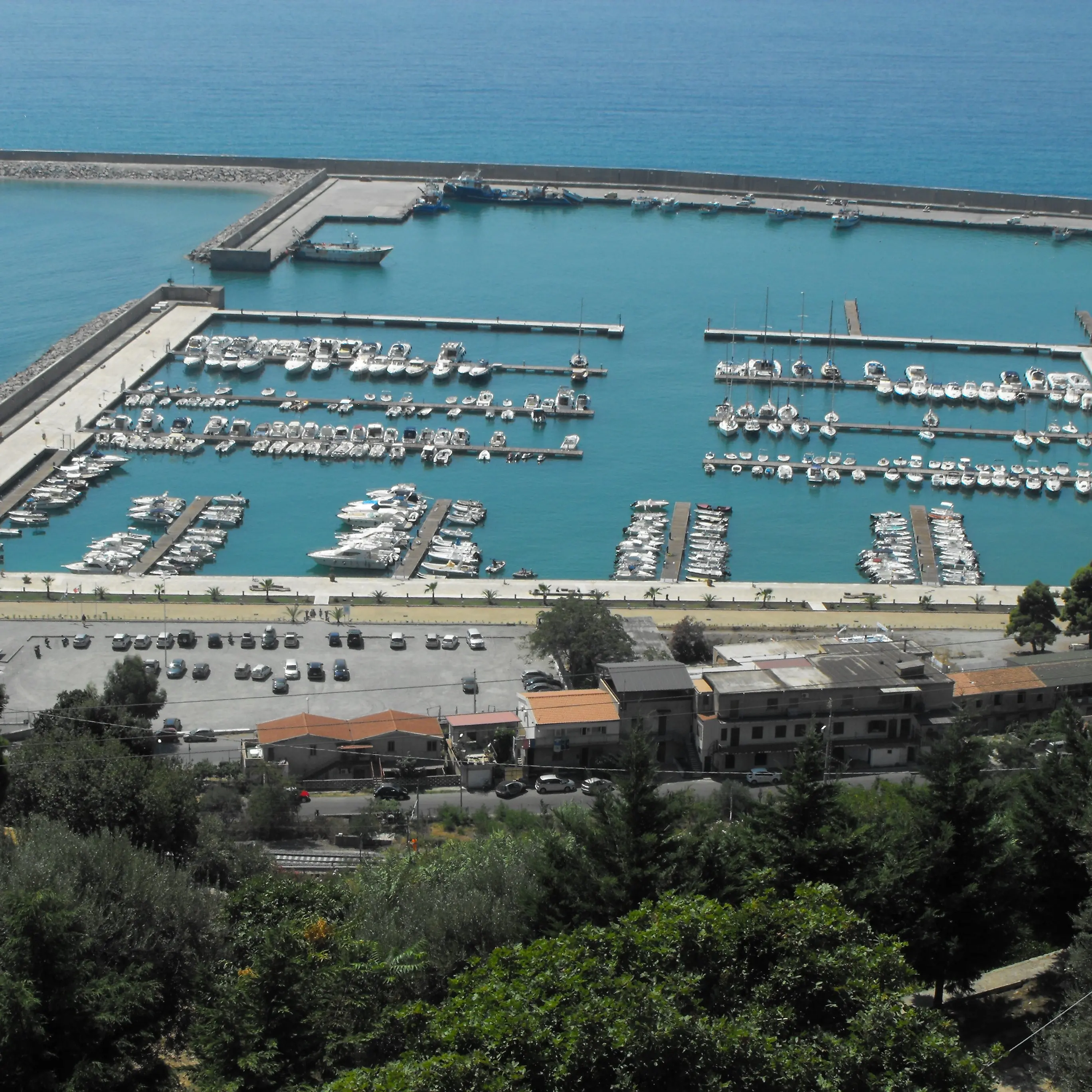 Cetraro, intimidazione a un bus turistico della ditta \"Preite\"