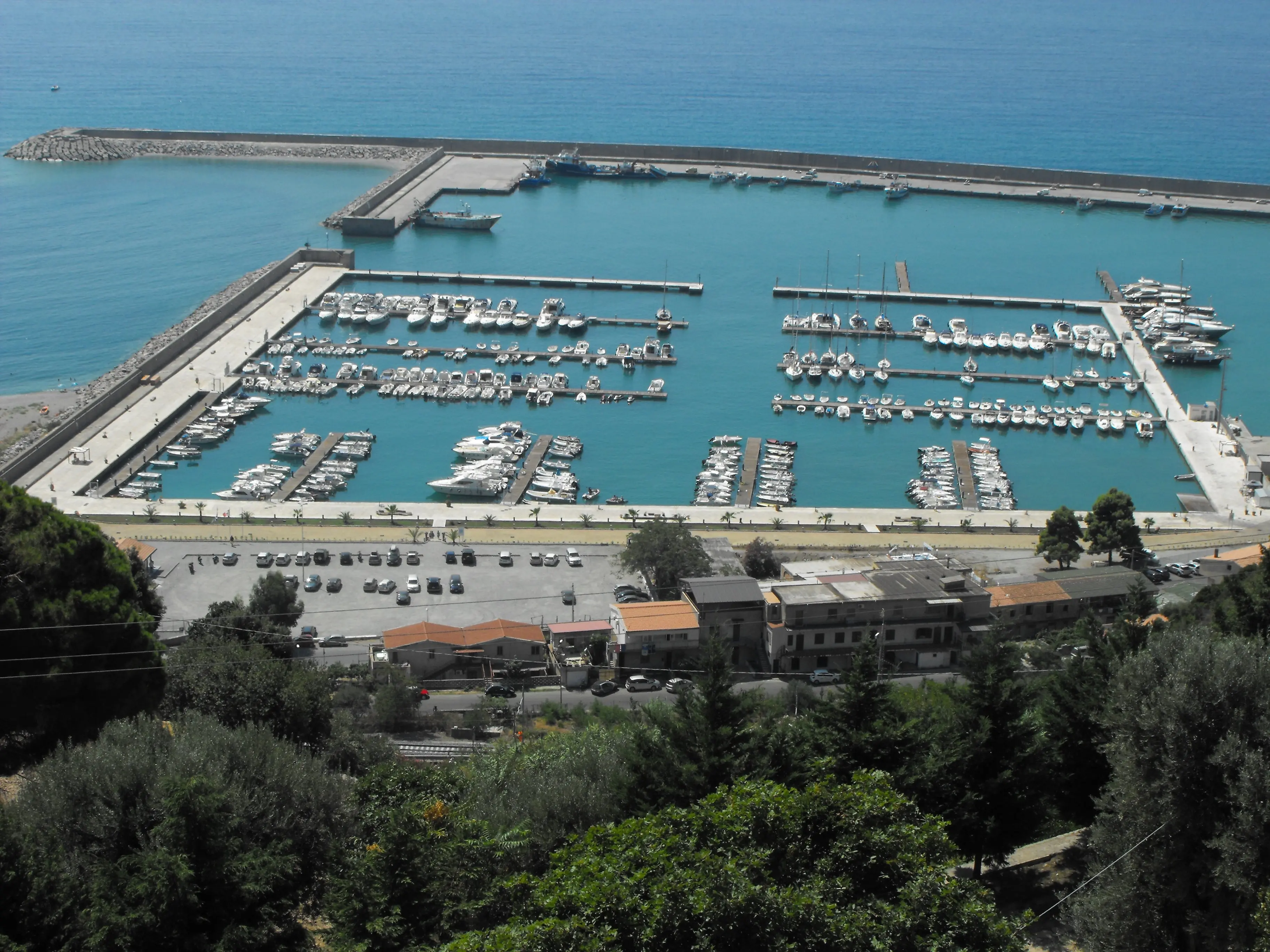 Cetraro, intimidazione a un bus turistico della ditta \"Preite\"
