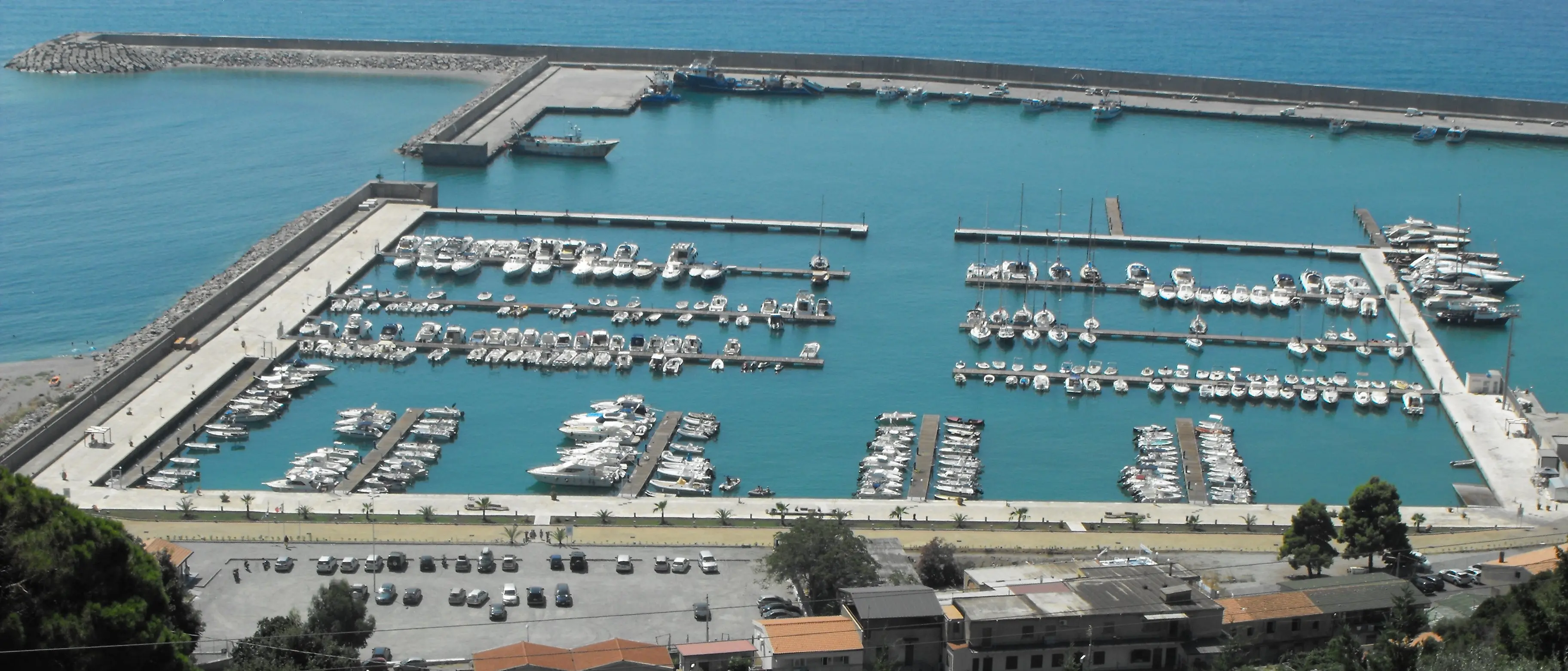 Cetraro, intimidazione a un bus turistico della ditta \"Preite\"