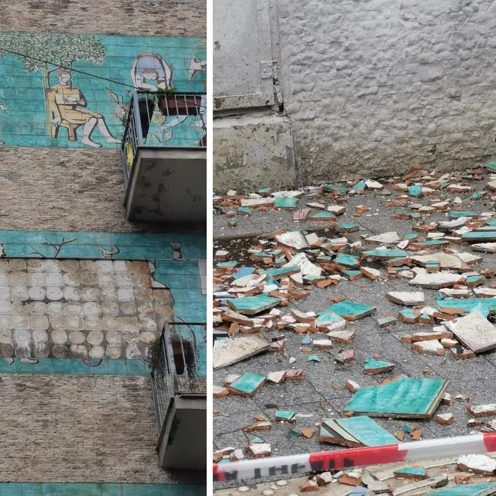 Cosenza, crolla un mosaico dalla facciata di un palazzo in via Roma
