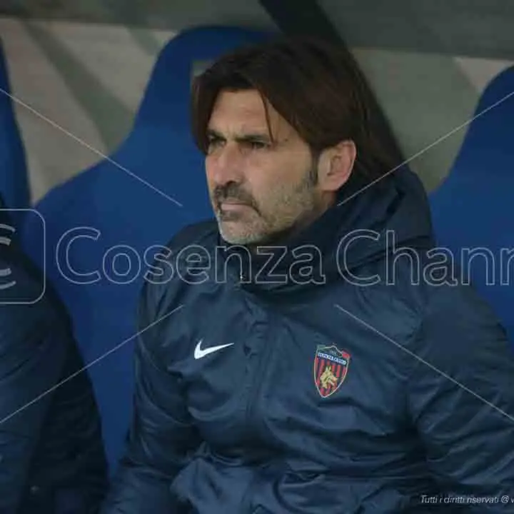 Cosenza, Viali: «Firmerei con il sangue a vincere tutte le partite così»