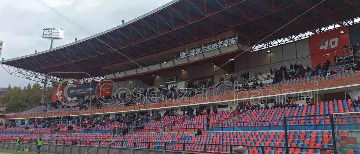 Guarascio ai tifosi del Cosenza: «Contestatemi, ma tornate allo stadio»