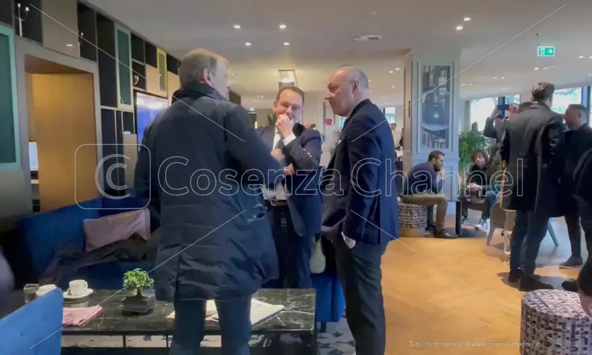 Calciomercato Cosenza: lo speciale sul network LaC. Trattative in tempo reale | LIVE