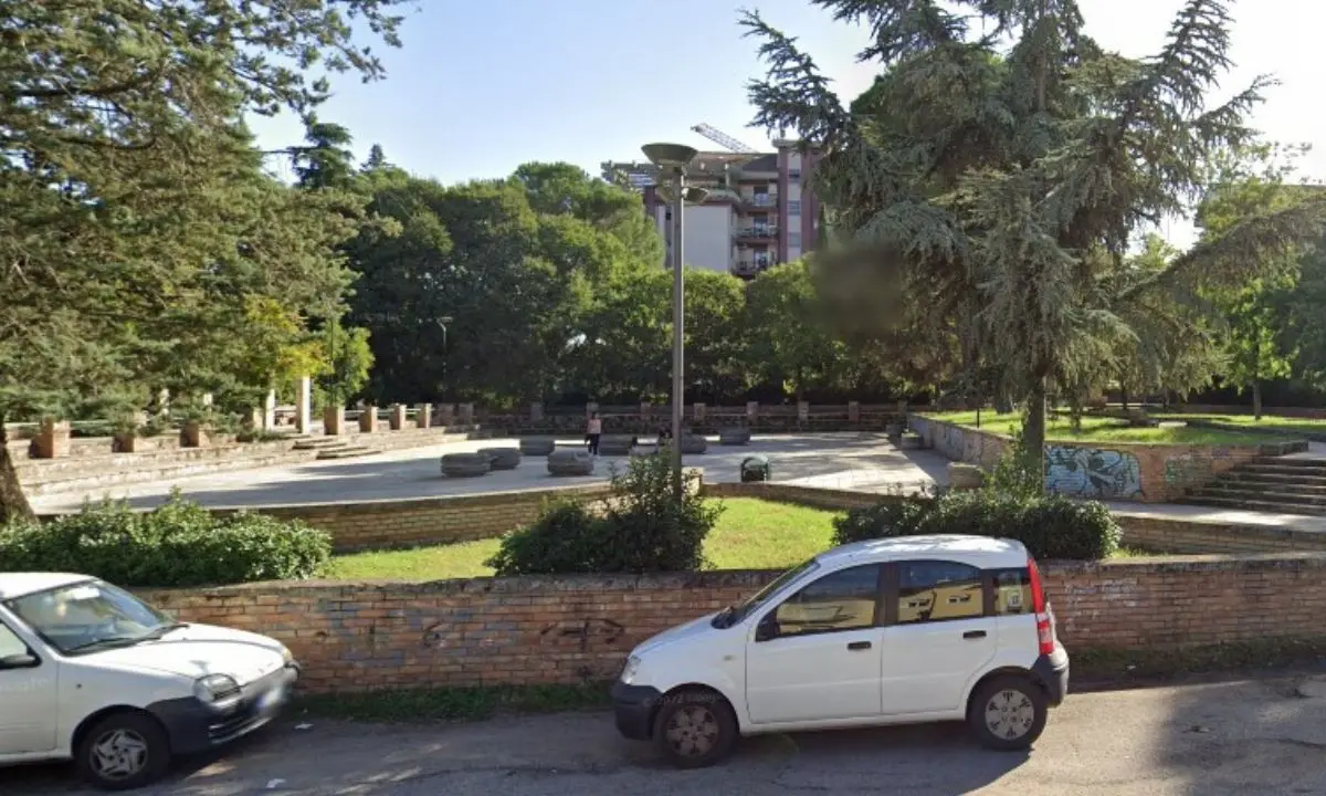 «Rende, prosegue l'opera di deturpazione urbana»