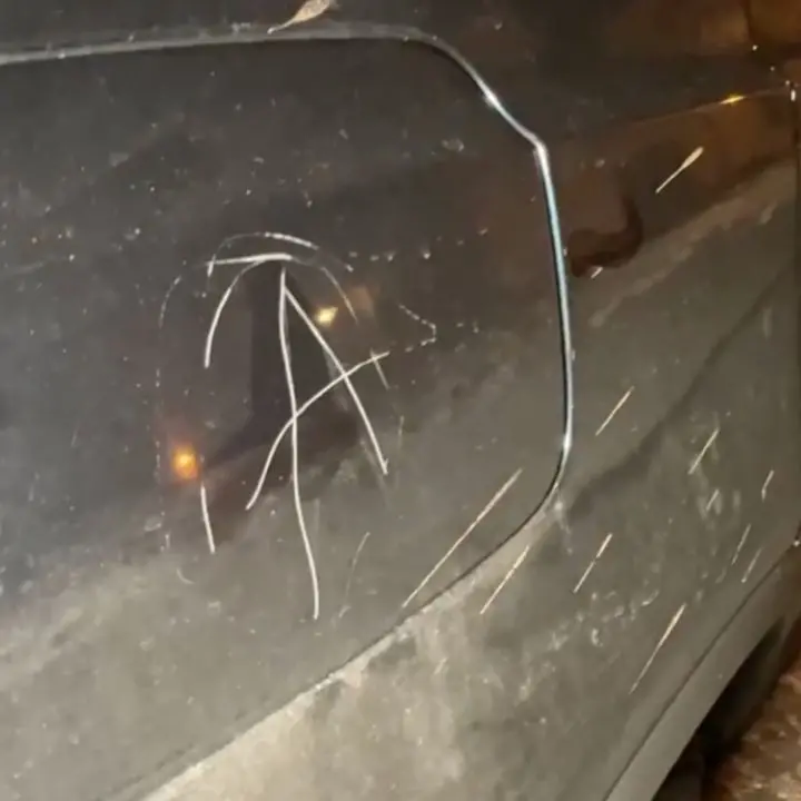 Corigliano Rossano, atto vandalico all'auto di Giovanni Dima: si segue la pista anarchica