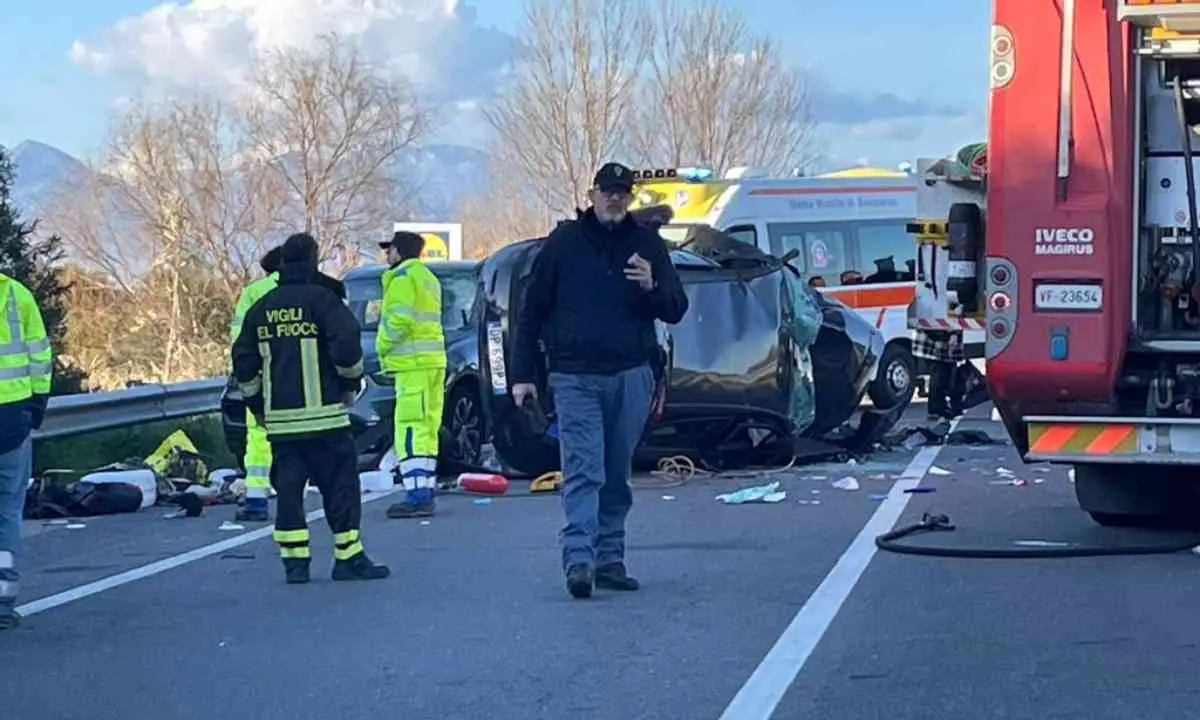 Corigliano Rossano, muore uno degli automobilisti coinvolti nell'incidente sulla Ss 106