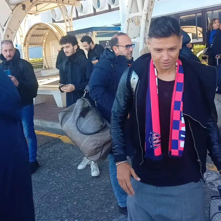 Cosenza, sbarca Mauro Zarate: «Lupi, eccomi qua. Voglio fare grandi cose» | VIDEO