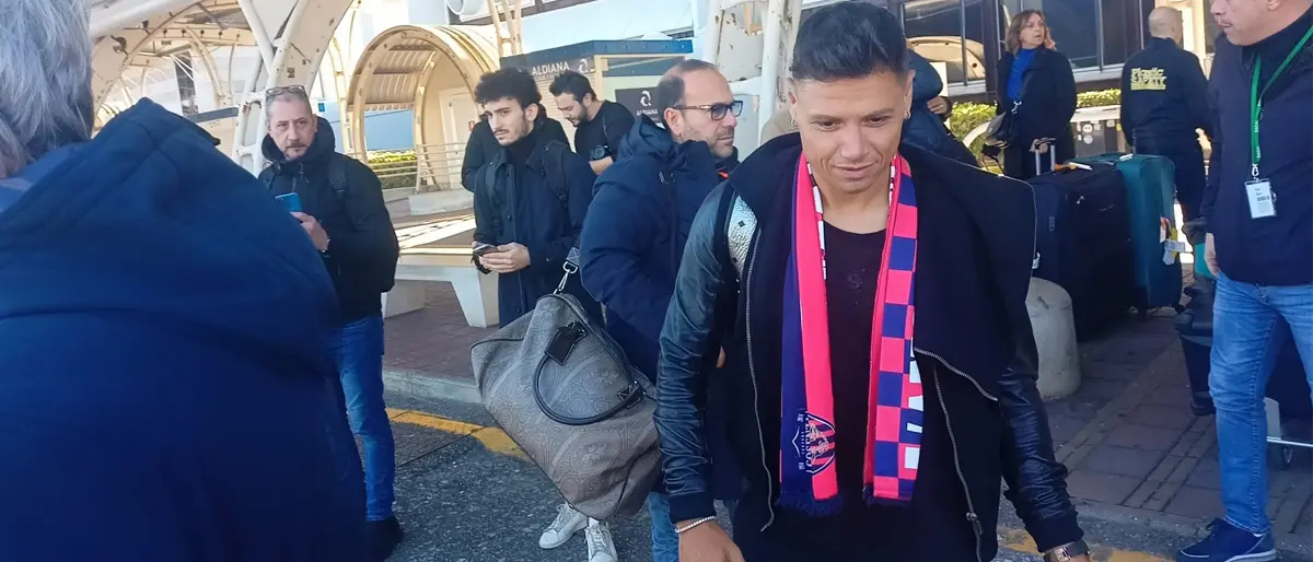 Cosenza, sbarca Mauro Zarate: «Lupi, eccomi qua. Voglio fare grandi cose» | VIDEO
