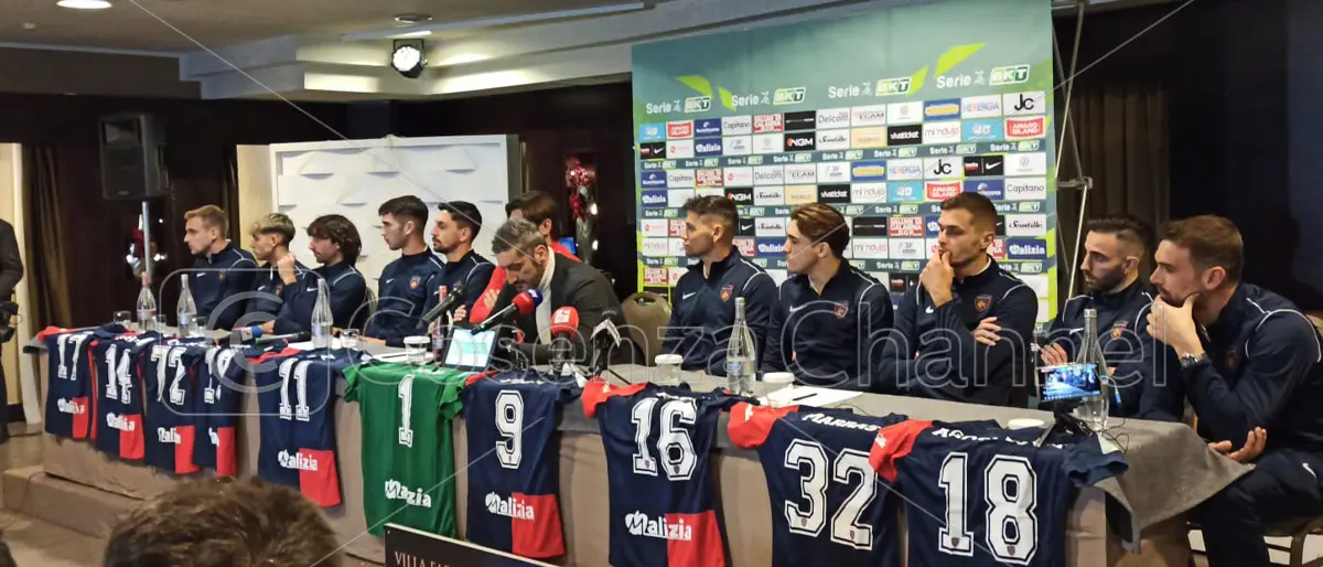 Cosenza, ecco i nuovi. Zarate: «Lottiamo tutti per un solo obiettivo»