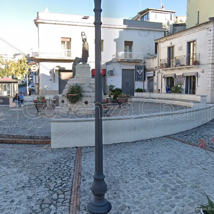 Paola, assolti tutti gli imputati per una violenta rissa in piazza