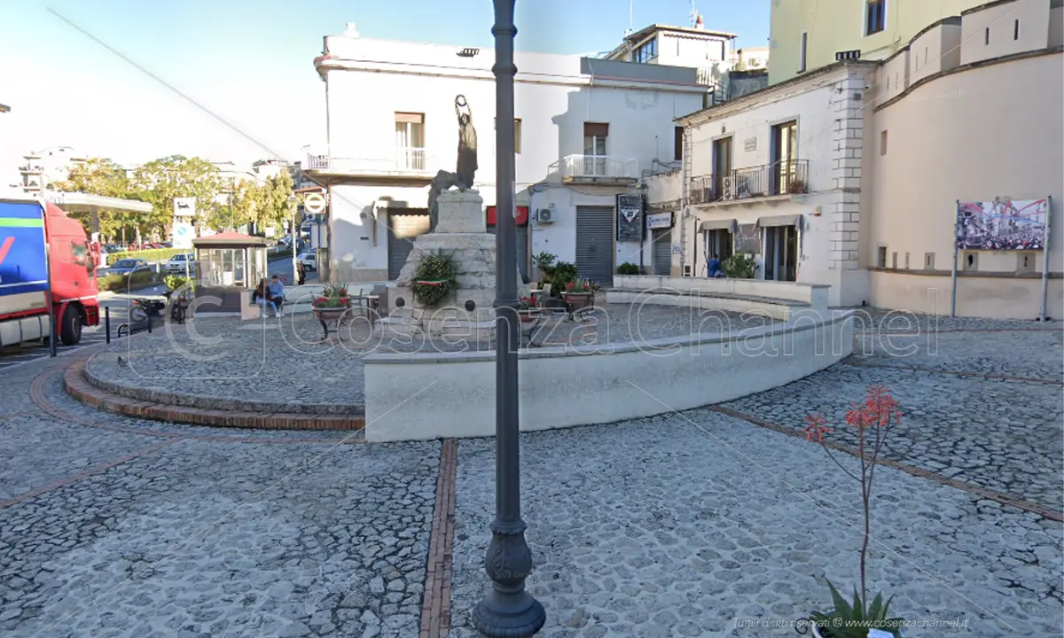 Paola, assolti tutti gli imputati per una violenta rissa in piazza