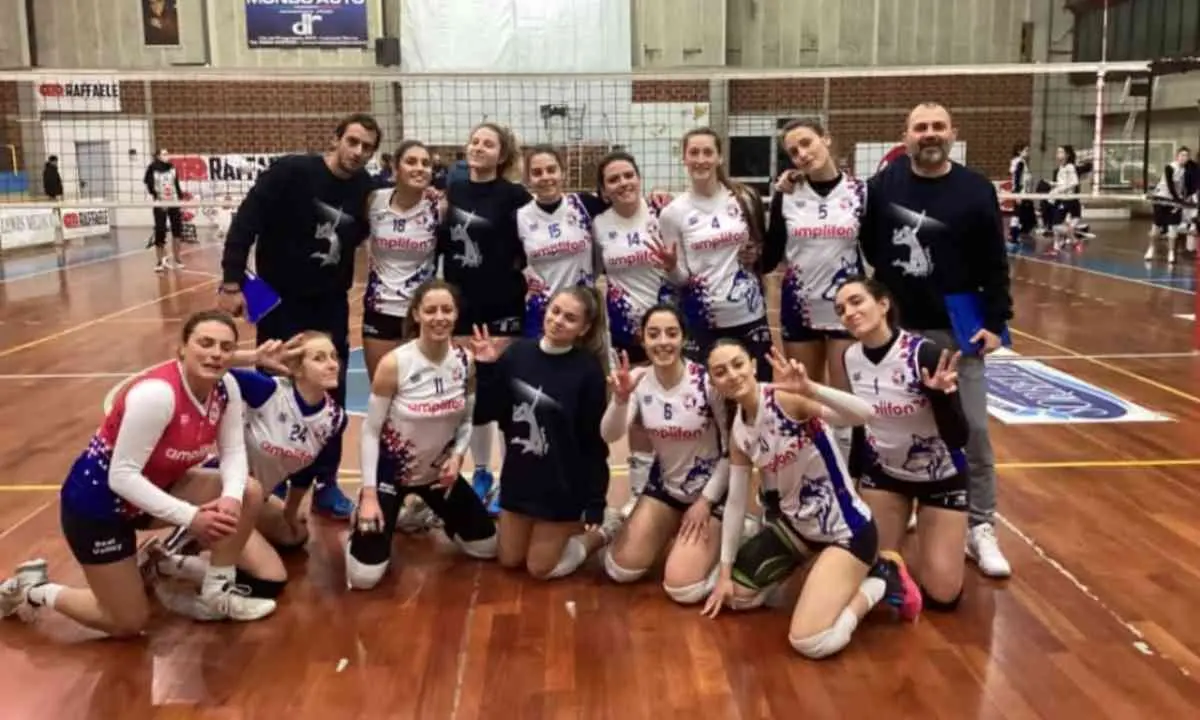 Vittoria della Volley San Lucido Sapor di Pane a Lamezia: 3-0 contro le padrone di casa