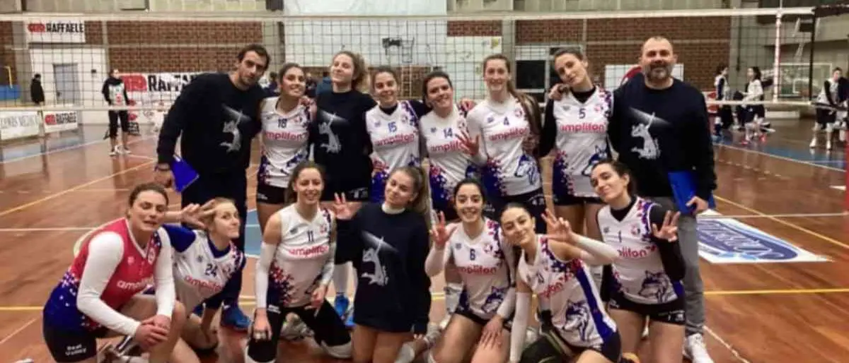 Vittoria della Volley San Lucido Sapor di Pane a Lamezia: 3-0 contro le padrone di casa