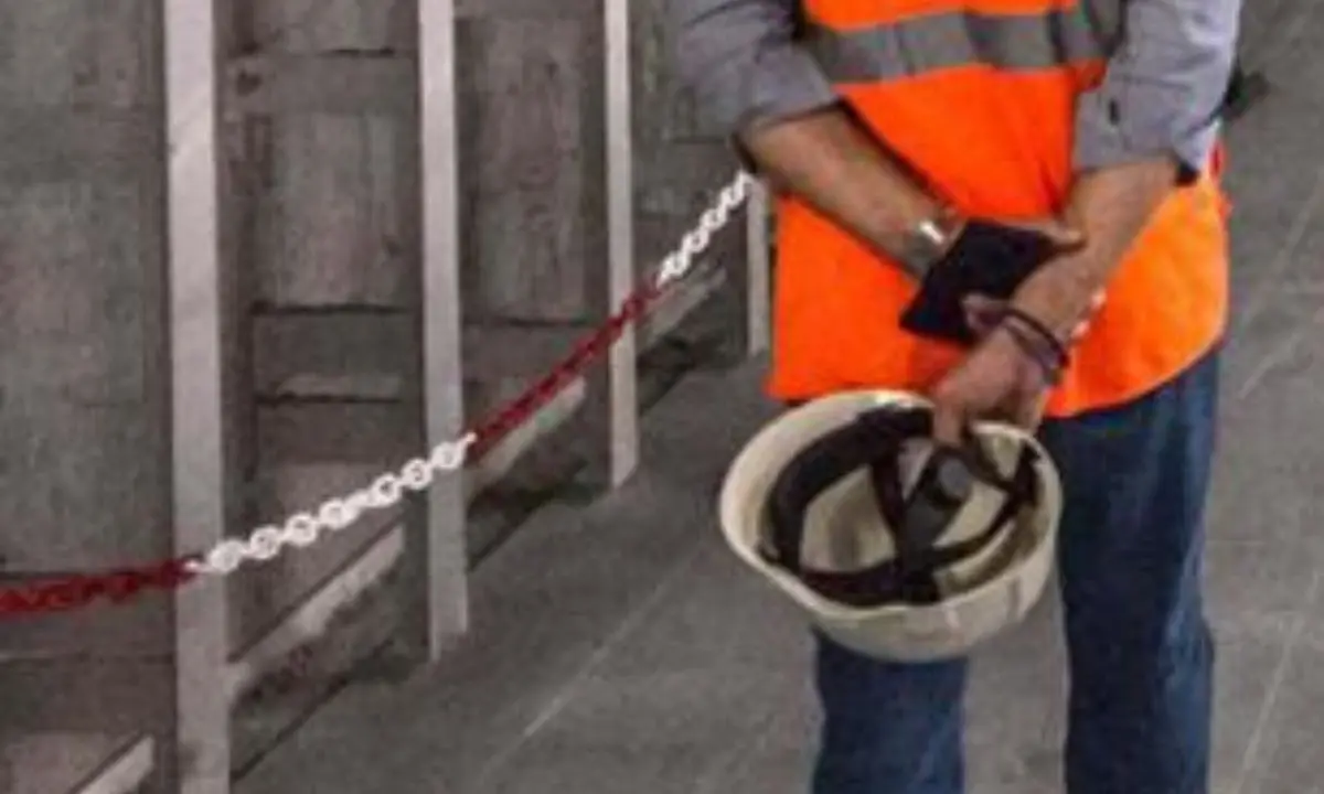 Non c'è, è precario o uccide: la faccia sporca del lavoro in Calabria