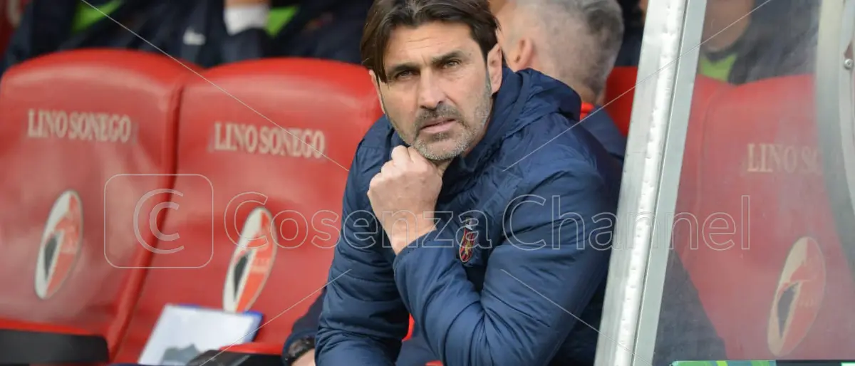 Viali: «Cosenza, adesso è l'ora dei fatti». Ma i lupi perdono anche Rispoli