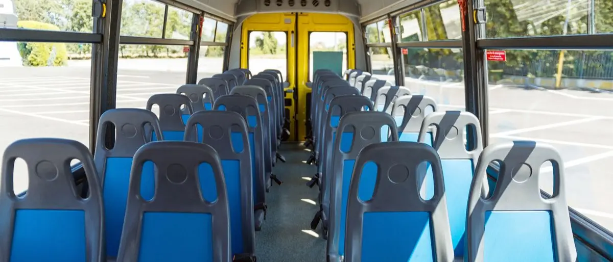 Cosenza, cambiato il servizio di trasporto speciale per un bambino autistico. La mamma: «Perché il Comune ha preso questa decisione?»