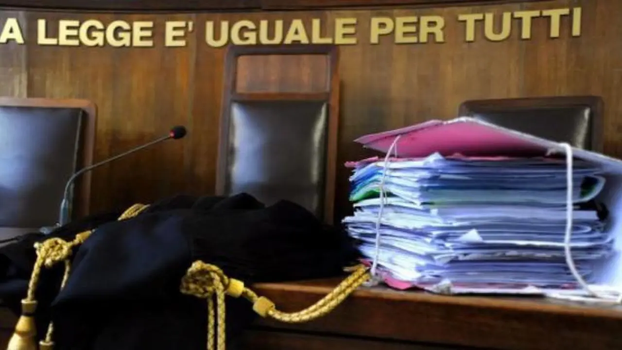 Cosenza, il tribunale risarcisce una donna per aver contratto la peritonite post-operatoria