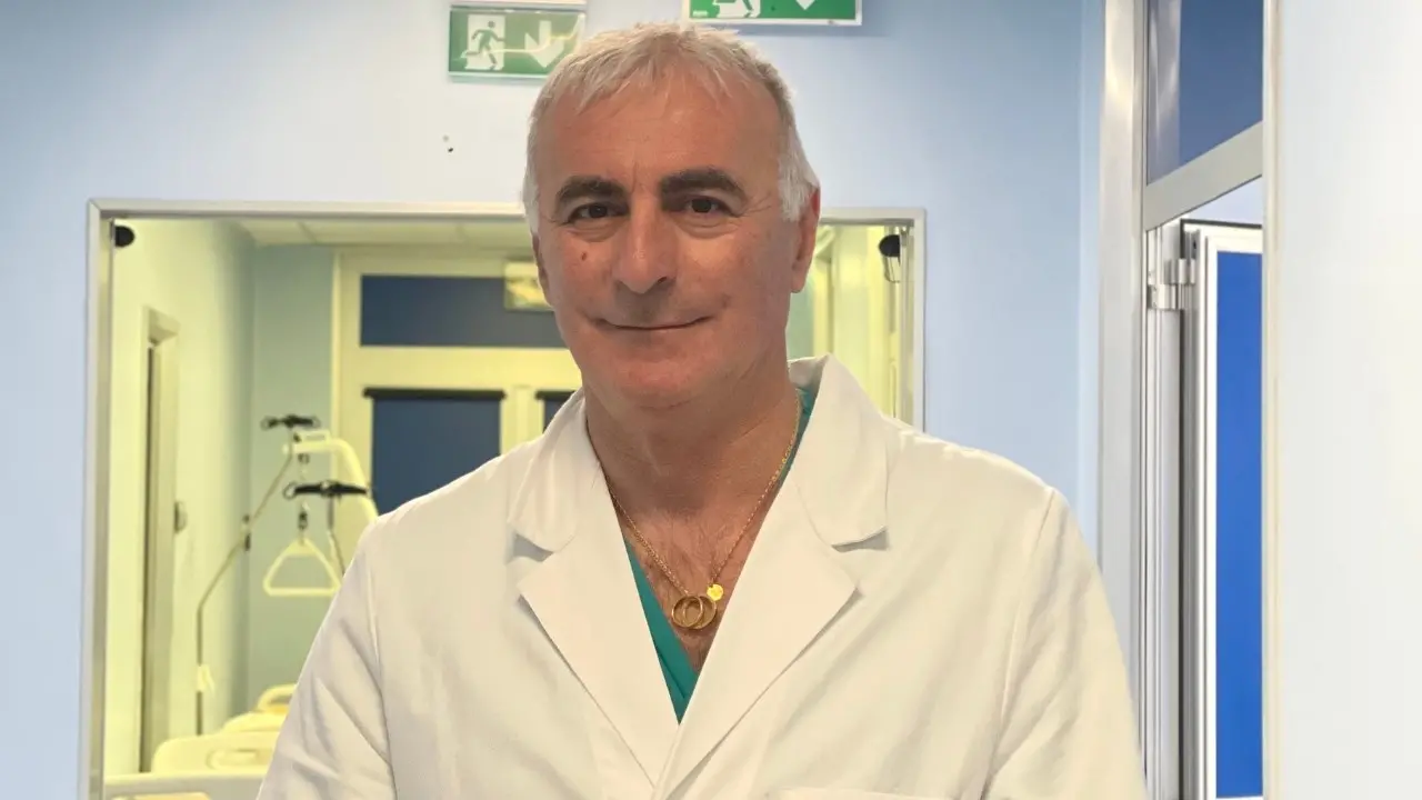 All'ospedale di Paola dopo aver lasciato quello di Pisa: «A disposizione della mia terra»