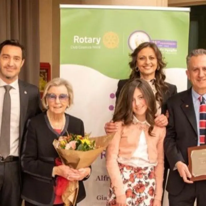 Rotary Club Cosenza Nord, iI Premio Ernesto d'Ippolito al Rettore dell'Unical Nicola Leone | FOTO