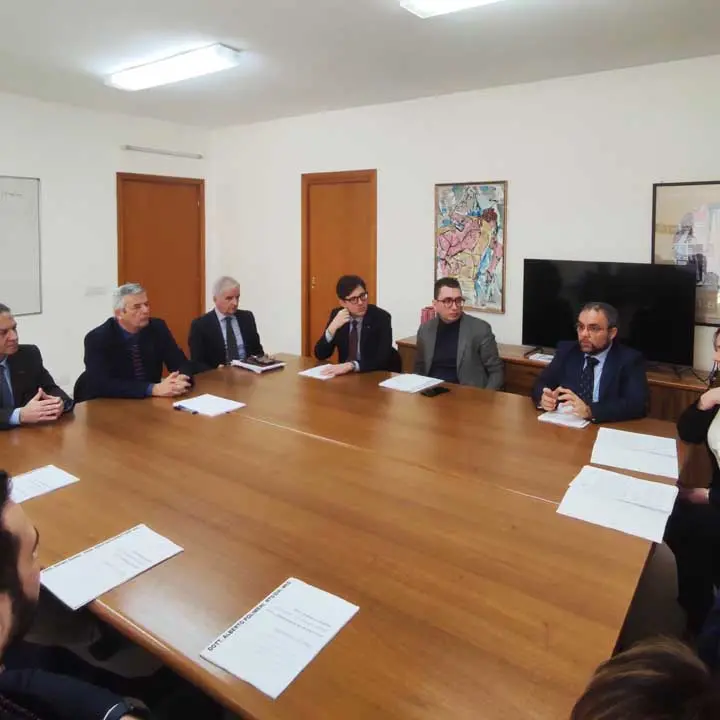 Medicina all'Unical, firmati i primi contratti di lavoro. Da giovedì in corsia all'Annunziata | I NOMI