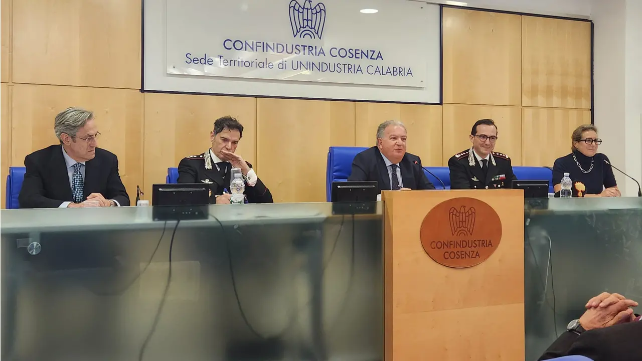 Nuova forma di collaborazione tra Confindustria, Ance Cosenza e Carabinieri