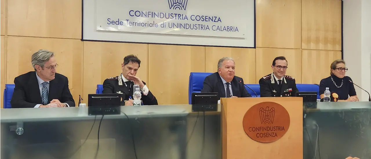 Nuova forma di collaborazione tra Confindustria, Ance Cosenza e Carabinieri