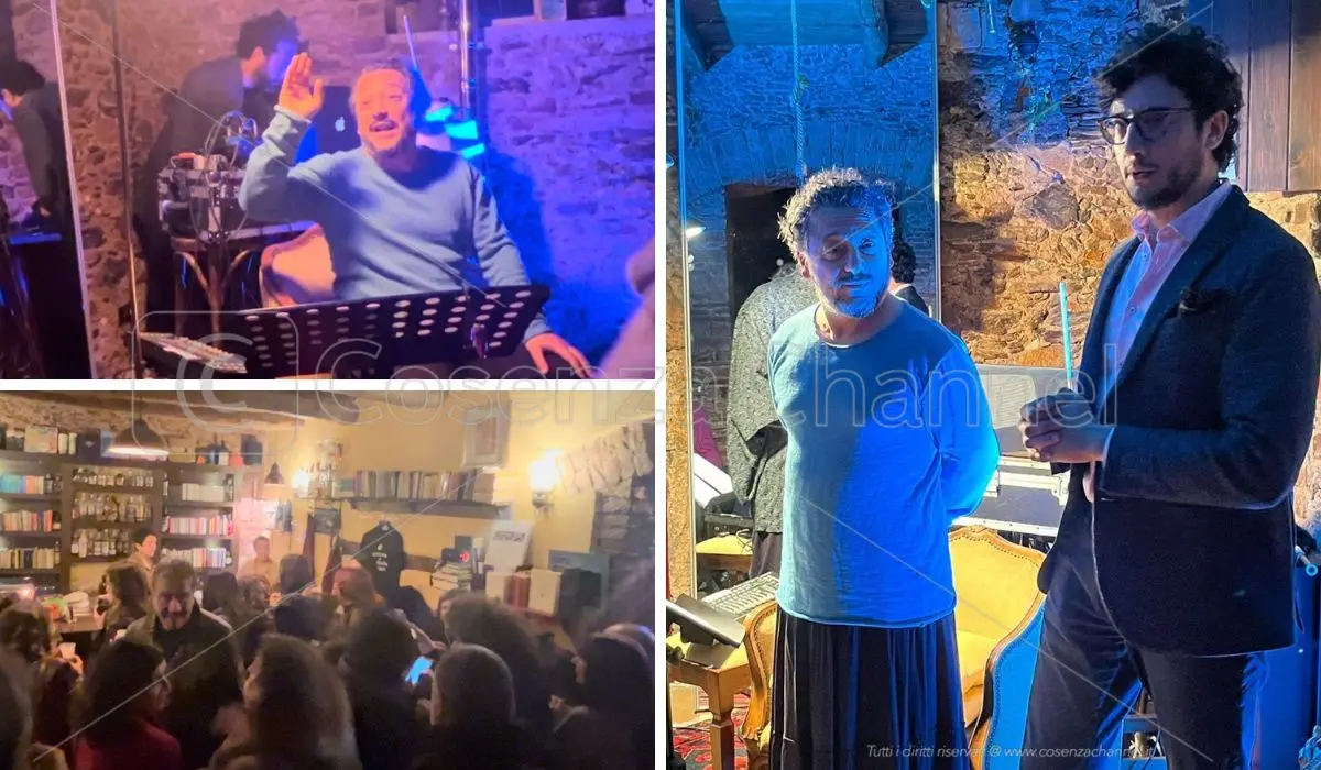 Rogliano, la Piccola Biblioteca di Cuti si illumina con la favola di \"Re Pipuzzu fattu a manu\" | FOTO