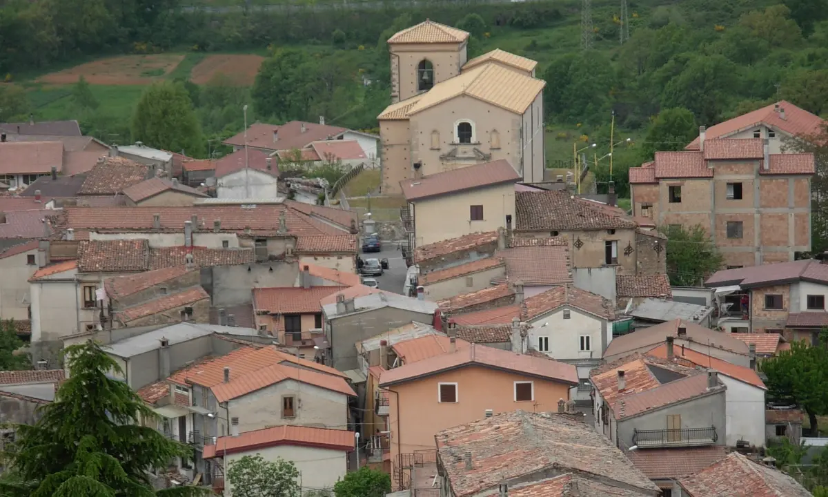 Santo Stefano di Rogliano, muore e lascia i beni alla parrocchia e al Comune