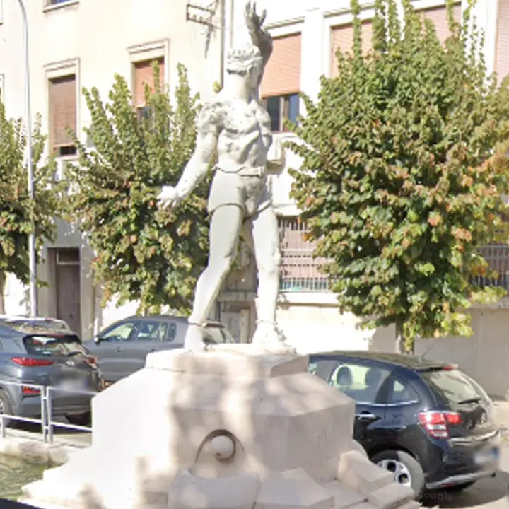 Cosenza, la giunta delibera per il restyling della Fontana del Balilla a piazza Crispi