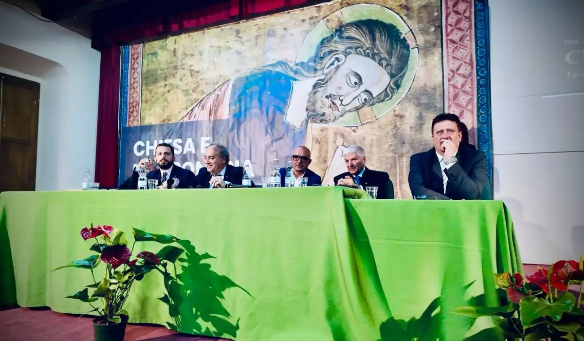 Acri, grande partecipazione per il convegno \"Chiesa e Massoneria. Le condizioni di un dialogo possibile\"