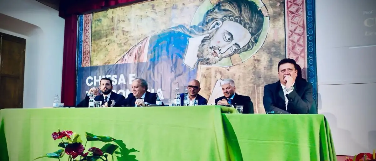Acri, grande partecipazione per il convegno \"Chiesa e Massoneria. Le condizioni di un dialogo possibile\"