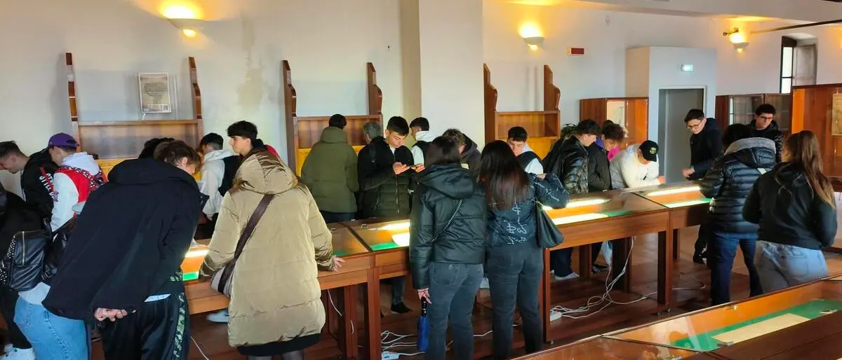 Cosenza, laboratorio didattico all'Archivio di Stato sulle carte storiche