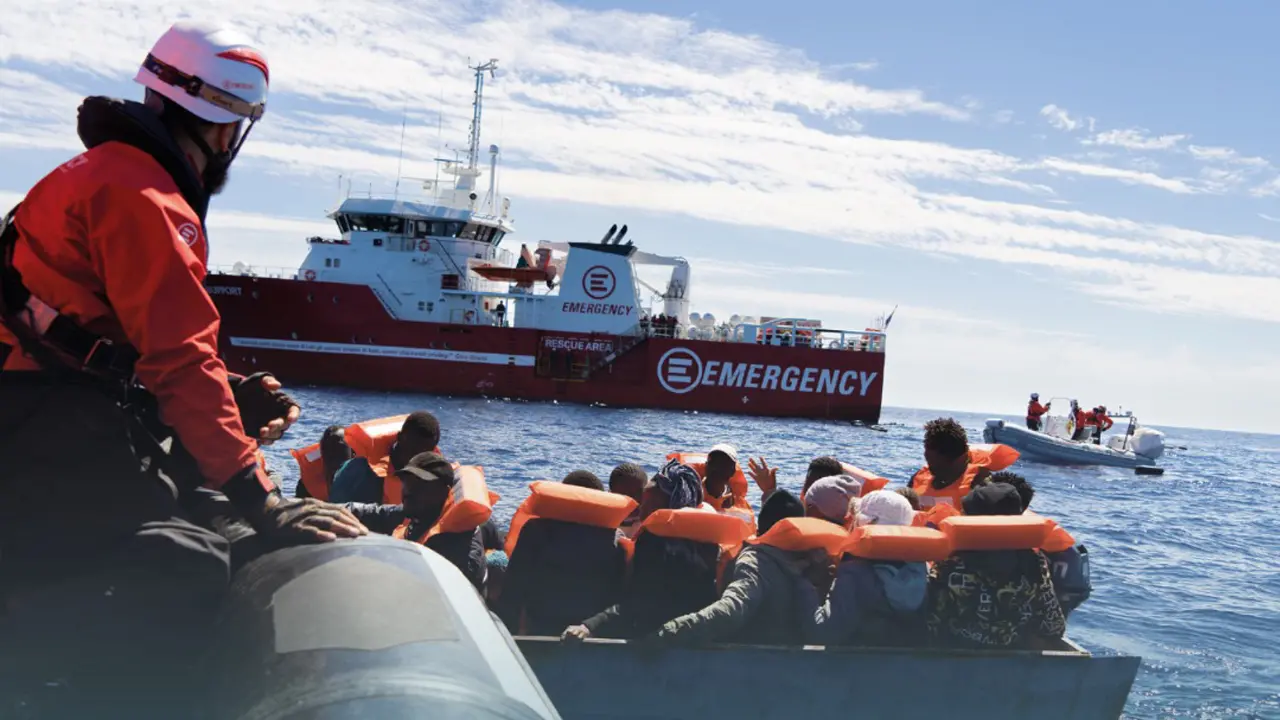 Cosenza, mostra fotografica \"Life support. La nave di Emergency\"