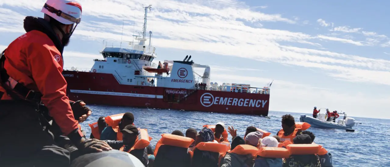 Cosenza, mostra fotografica \"Life support. La nave di Emergency\"