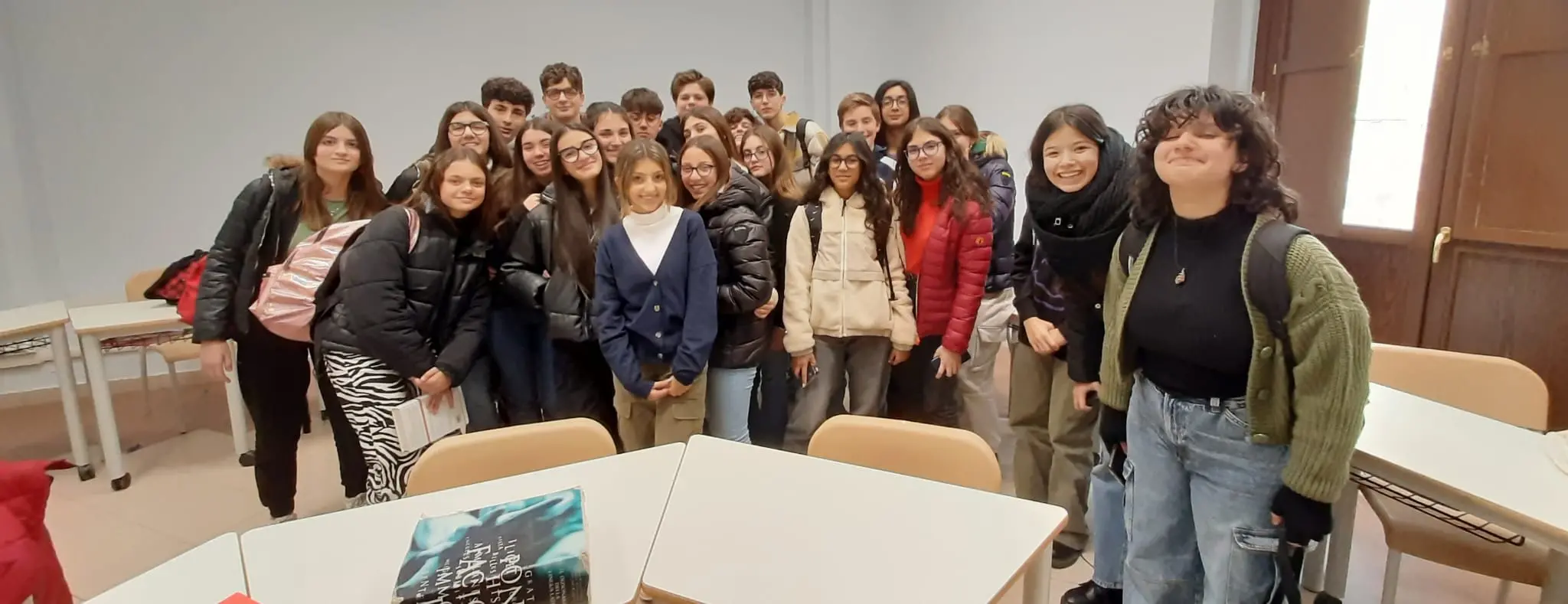 Scrittrici in erba, al Telesio la giovane Carolina reinterpreta il mito di Medusa